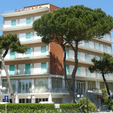 Hotel Sayonara Милано Мартима Екстериор снимка