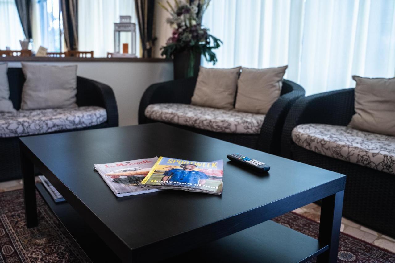 Hotel Sayonara Милано Мартима Екстериор снимка